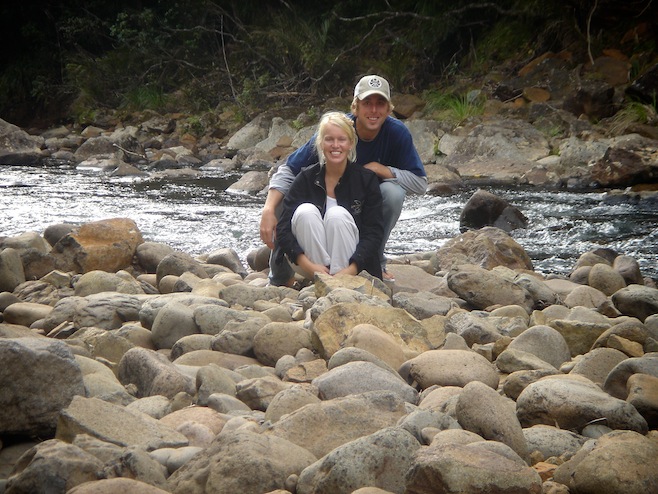 NZ Waipou Forest Stream.JPG (192898 bytes)
